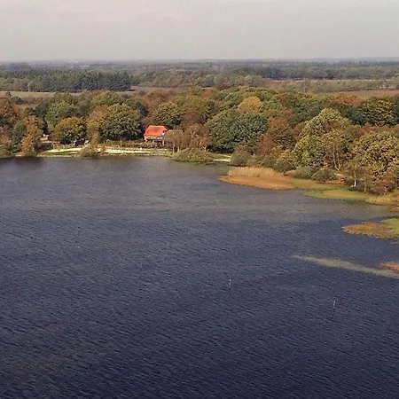 Dejlig Hytte Ved Skov Og Kvie So, Taet Pa Legoland *